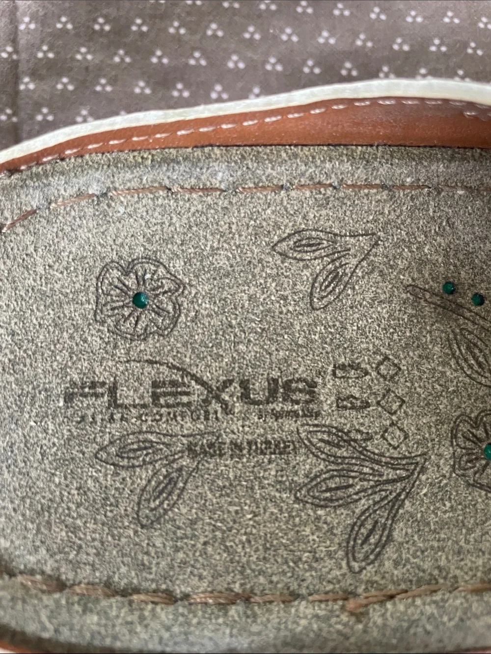 Flexes slide sandals
